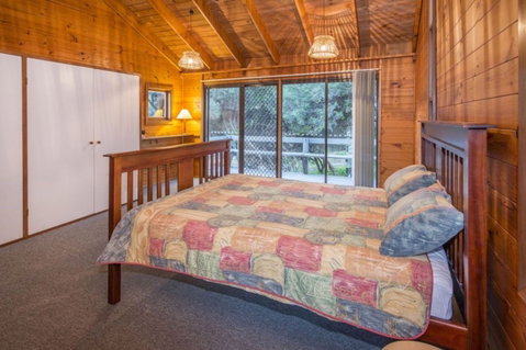 Yallingup Beach House - Kingaroy Accommodation 1