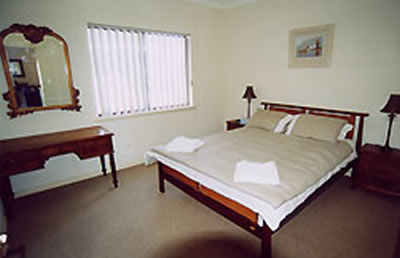 A Beachfront Villa Rockingham - Kingaroy Accommodation 4