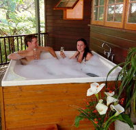 Yallingup Lodge Spa Retreat - Kingaroy Accommodation
