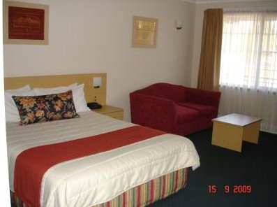 Bathurst Motor Inn - Kingaroy Accommodation 0