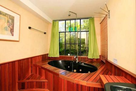 Mulberry Mansion - Kingaroy Accommodation 1