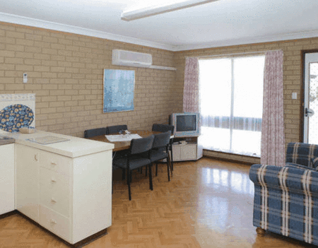 Port Denison Holiday Units - Kingaroy Accommodation 1