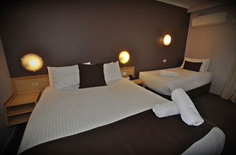 Best Western Hospitality Inn Carnarvon - Kingaroy Accommodation 3