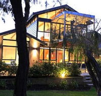 Halcyon Bay - Kingaroy Accommodation