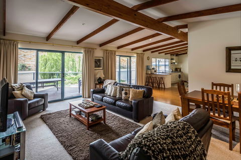 3077 Purnong - River  Shack Rentals - Kingaroy Accommodation 1