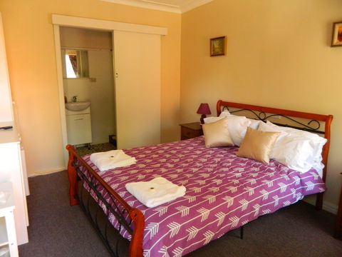 Beaufort House - Kingaroy Accommodation 0
