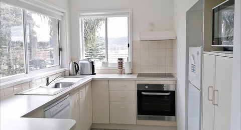 Beachcomber Apartments - Kingaroy Accommodation 2