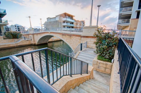 Dolphin Quay 3 Bedroom Apartment - Kingaroy Accommodation 0