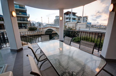 Dolphin Quay 3 Bedroom Apartment - Kingaroy Accommodation 1