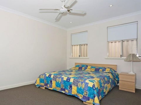 Falcon By The Bay - Kingaroy Accommodation 2