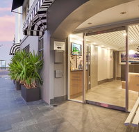 Manly Paradise Beachfront Motel and Apartments - Kingaroy Accommodation