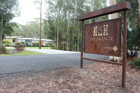 The Francis Retreat - Bonny Hills - Kingaroy Accommodation 0