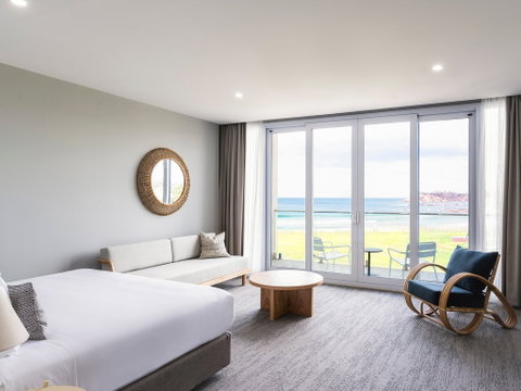 Abode Malua Bay - Kingaroy Accommodation 1