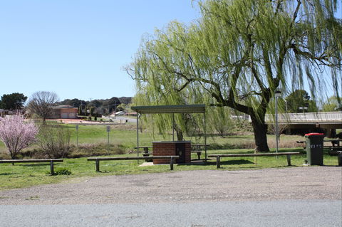 Barbour Park Rest Area - Kingaroy Accommodation 2
