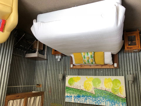 Bed In A Shed Unique Vineyard Accommodation - Kingaroy Accommodation 1