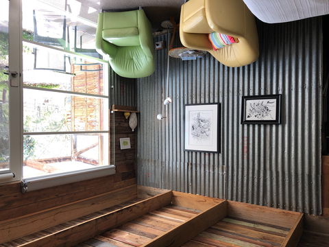 Bed In A Shed Unique Vineyard Accommodation - Kingaroy Accommodation 2