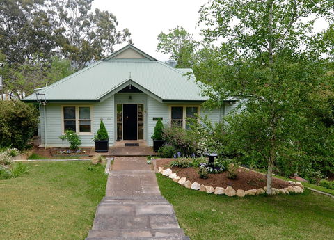 Highview House - Kingaroy Accommodation 0