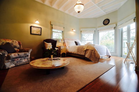 Highview House - Kingaroy Accommodation 2