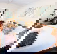 Mystwood Retreats - Kingaroy Accommodation