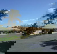 Paradise Lakes Motel