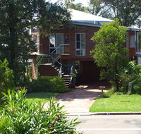Surf House Narrawallee - Kingaroy Accommodation