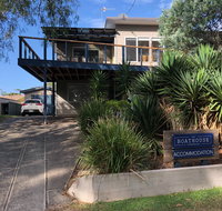 The Boathouse Narrawallee - Kingaroy Accommodation