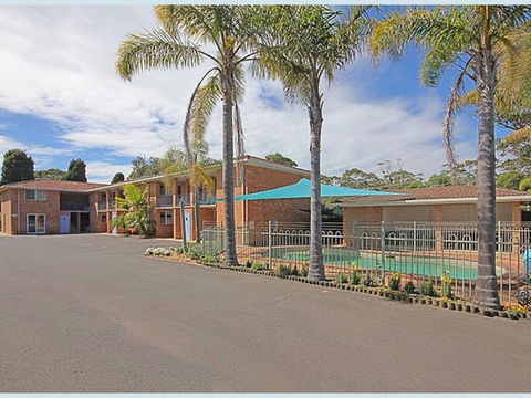 The Lodge Broulee - Kingaroy Accommodation 1
