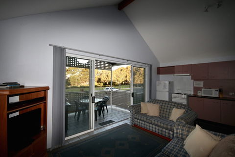 Views, Ammenity And Easy Bay Lifestyle - Kingaroy Accommodation 0