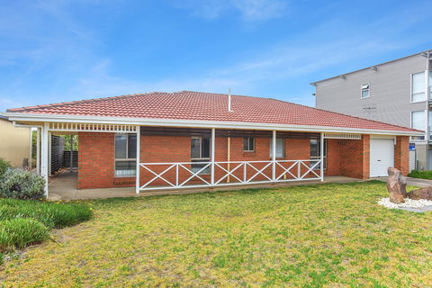 34 Newell Avenue, Middleton - Kingaroy Accommodation 2
