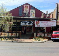 4  Bears Cafe - Kingaroy Accommodation
