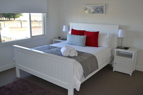 Calgary Accommodation & Killara Accommodation - Kingaroy Accommodation 1