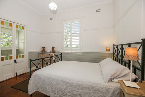 Camellia Cottage - Kingaroy Accommodation 1