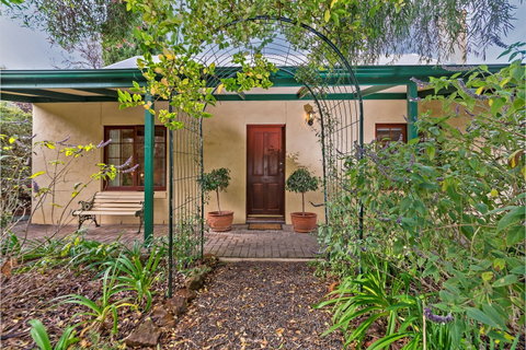 Country Pleasures Bed And Breakfast - Kingaroy Accommodation 1