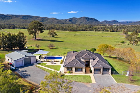 Hillbrook Estate - Kingaroy Accommodation 0