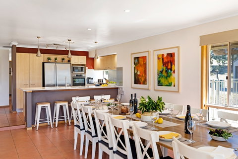 Hillbrook Estate - Kingaroy Accommodation 1