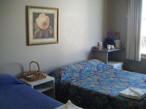 Imperial Hotel Cowra - Kingaroy Accommodation 1