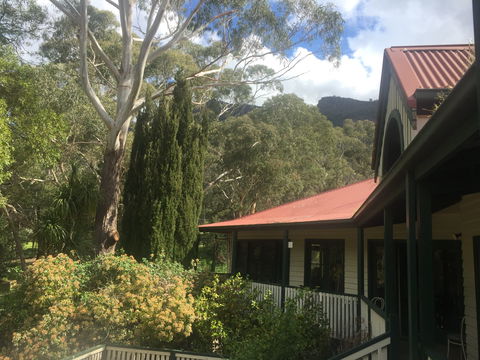 Mountain Grand Halls Gap - Kingaroy Accommodation 1