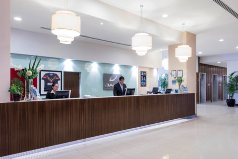 Oaks Glenelg Plaza Pier Suites - Kingaroy Accommodation 1