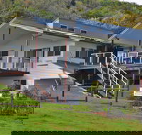 Point Plomer Holiday Cottages - Kingaroy Accommodation