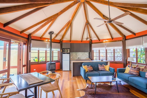 The African Village - By Clouds - Kingaroy Accommodation 1