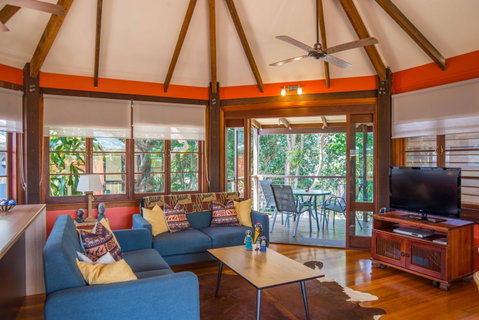 The African Village - By Clouds - Kingaroy Accommodation 2