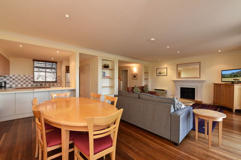 Villa Chambourcin - Kingaroy Accommodation 2