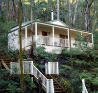 Myers Creek Cascades Luxury Cottages - Kingaroy Accommodation