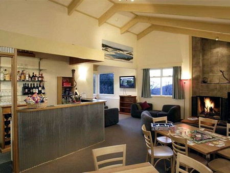 Cooroona Alpine Lodge - Kingaroy Accommodation 0