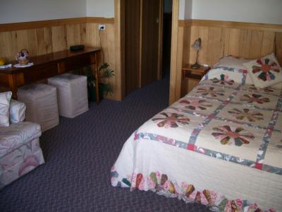 Waratah Park Country House - Kingaroy Accommodation 4