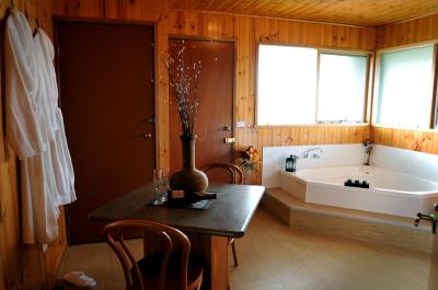 Venus Bay Getaways - Kingaroy Accommodation 4