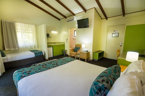 Palms City Resort - Kingaroy Accommodation 1