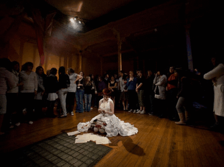 Zen Zen Zo Physical Theatre - Kingaroy Accommodation 2