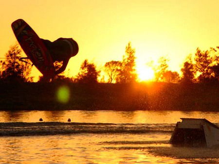 Bonney's WA Water Ski Park - Kingaroy Accommodation 0