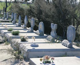 Corrigin Dog Cemetery - Kingaroy Accommodation 0